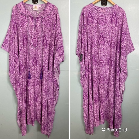 Nicoblu Violets Kaftan With Jewel Tassels & Neckline Embellishment Purple 1X-4x - Picture 2 of 8